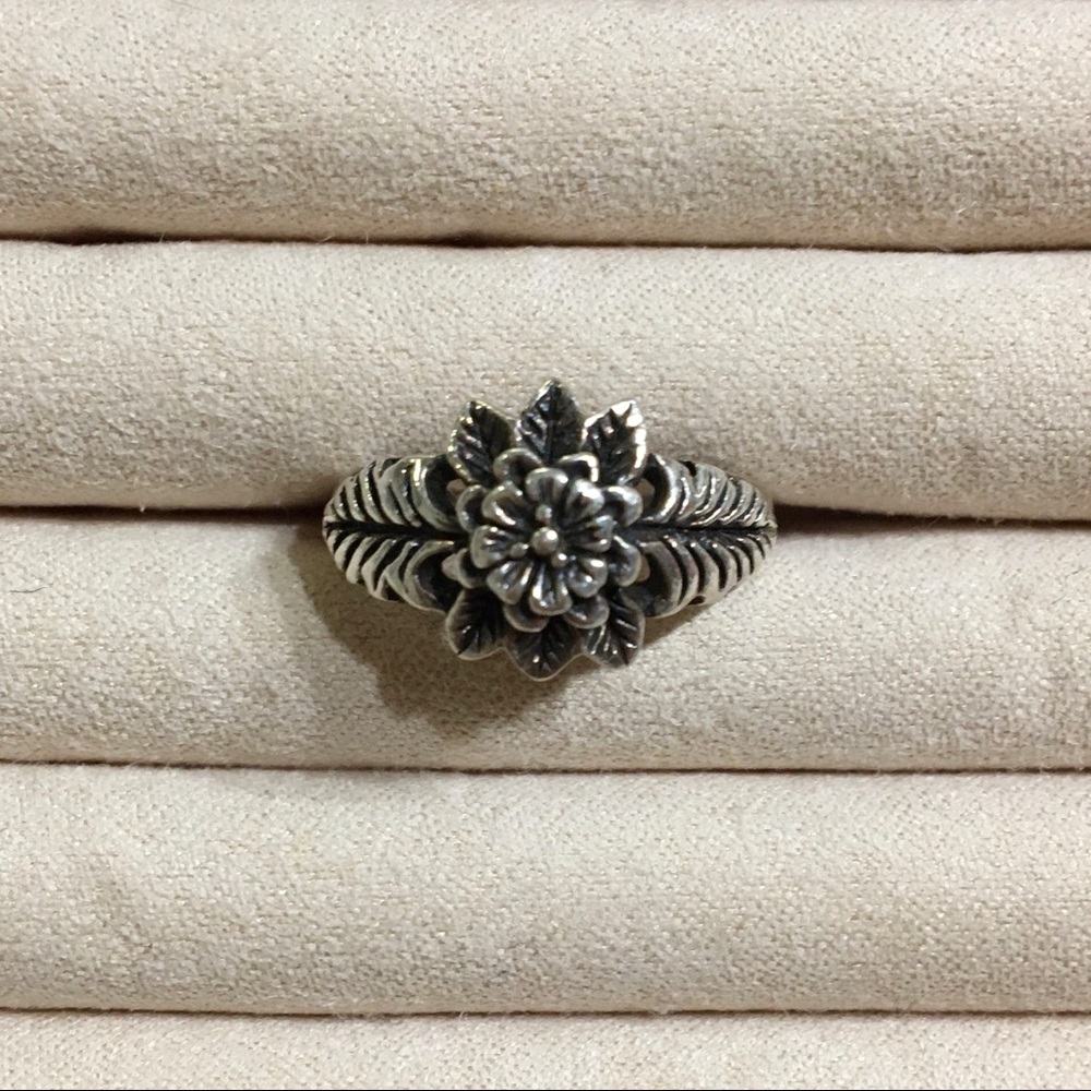 Silver Flower Ring